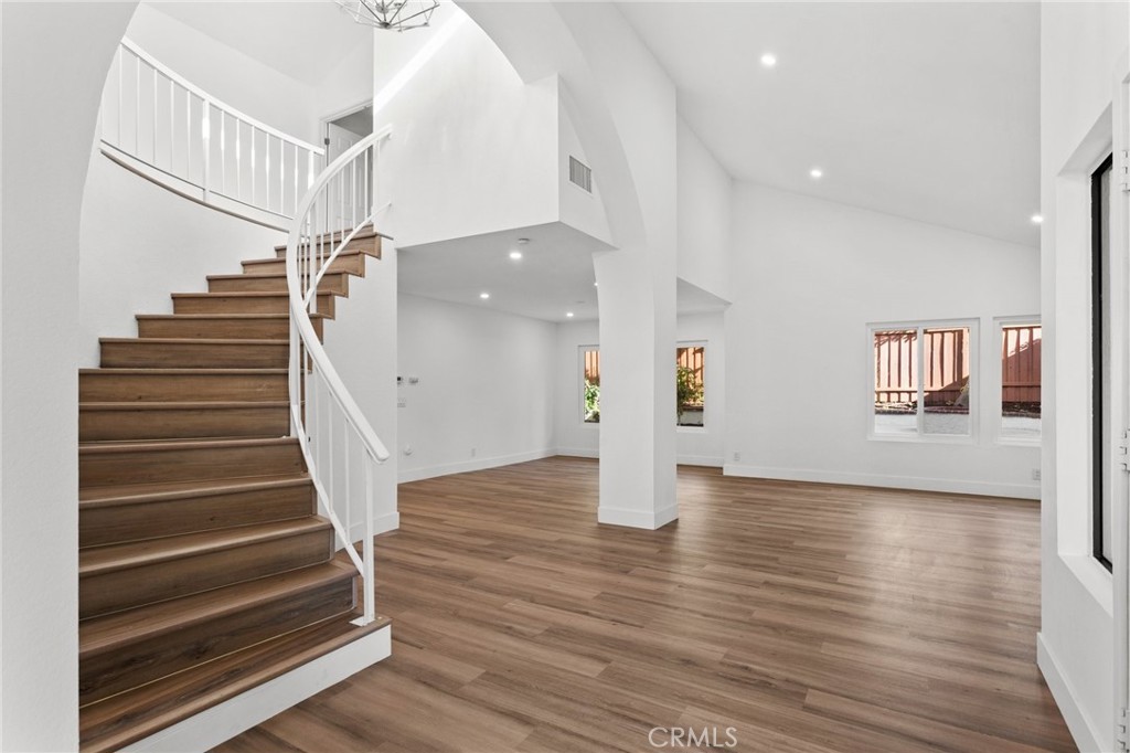 16 Encina Property Photo 8