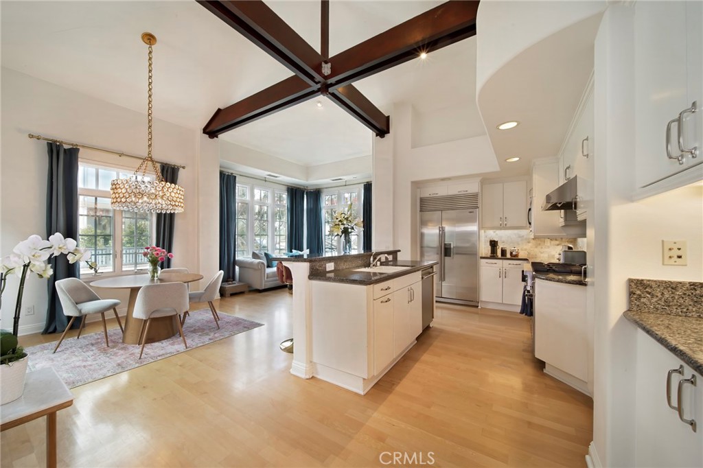 2741 Bungalow Place Property Photo