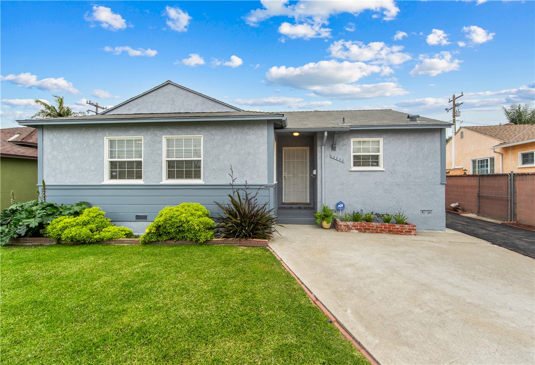 10908 Maza St Property Photo 1