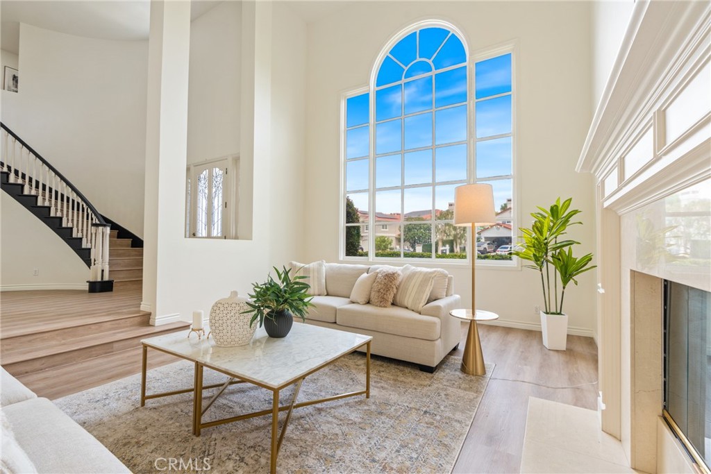 20 Meadow Wood Drive Property Photo 1