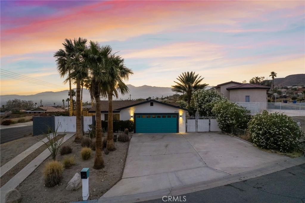 13115 Acacia Avenue Property Photo