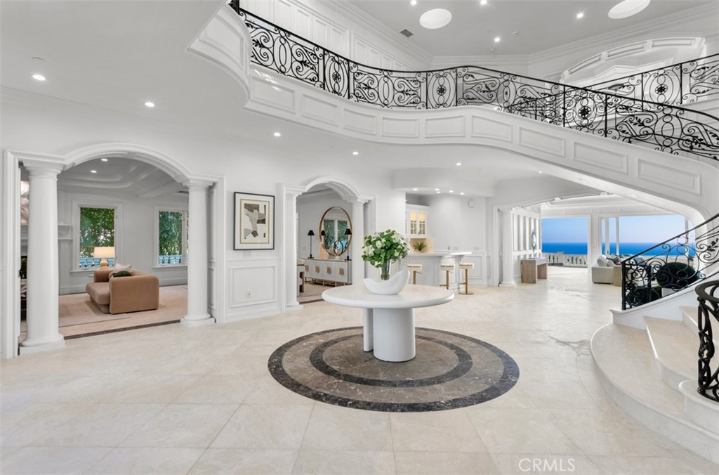 71 Ritz Cove Drive Property Photo 3