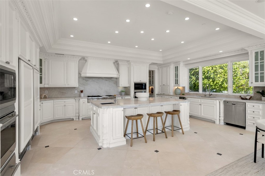 71 Ritz Cove Drive Property Photo 9