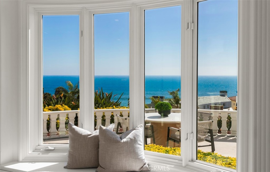 71 Ritz Cove Drive Property Photo 14