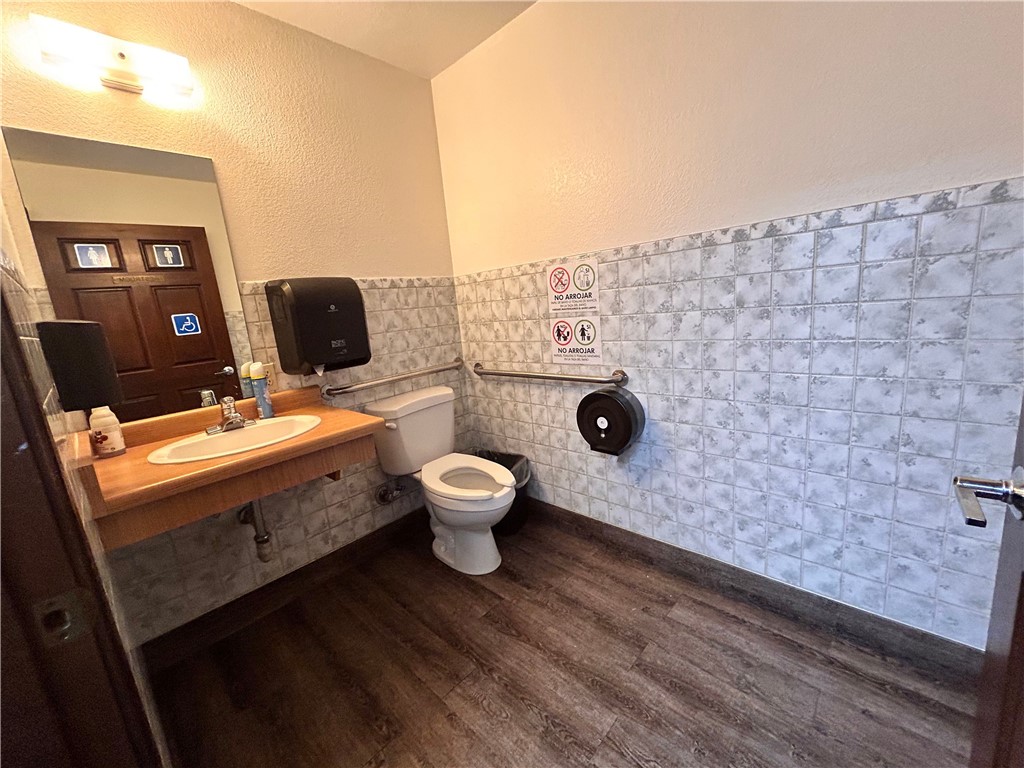 1008 N Ross Street Property Photo 17
