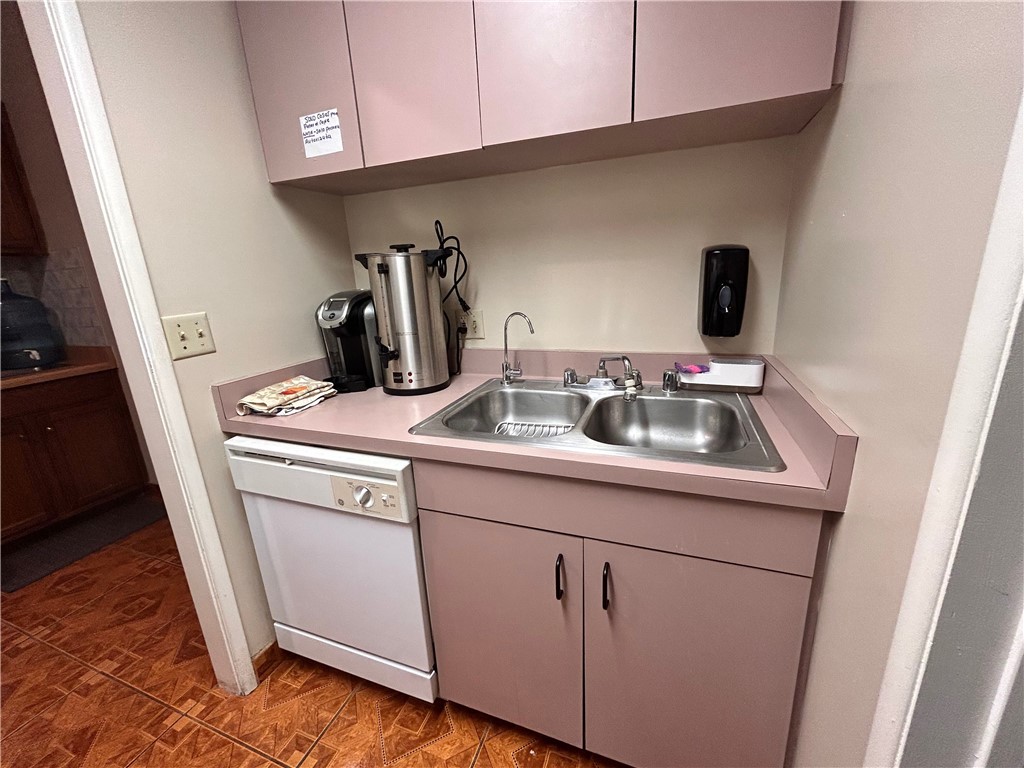 1008 N Ross Street Property Photo 28