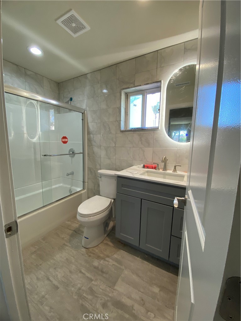 1727 W Santa Ana Boulevard Property Photo 3