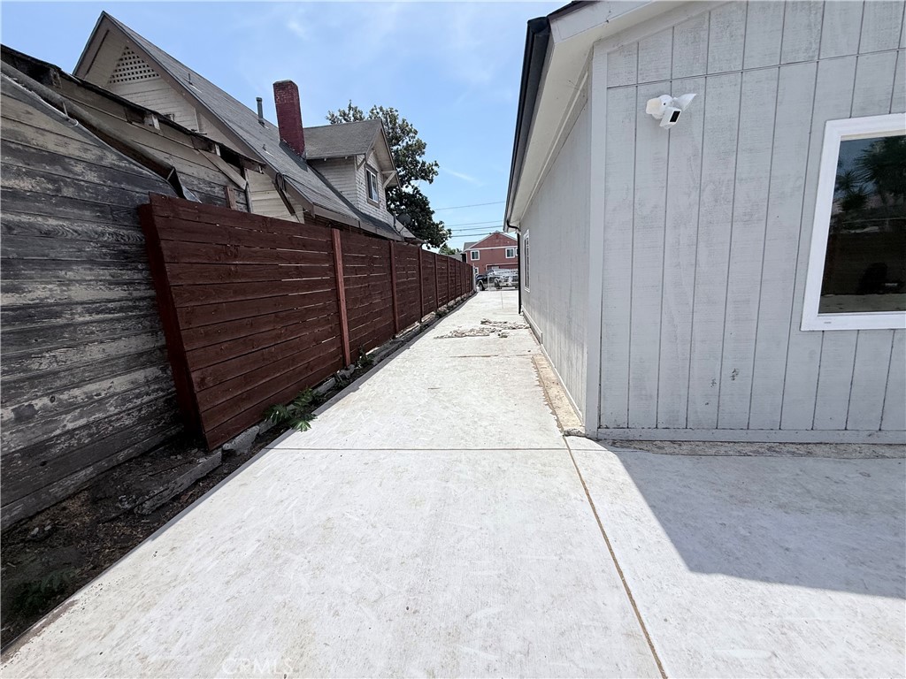 1727 W Santa Ana Boulevard Property Photo 10