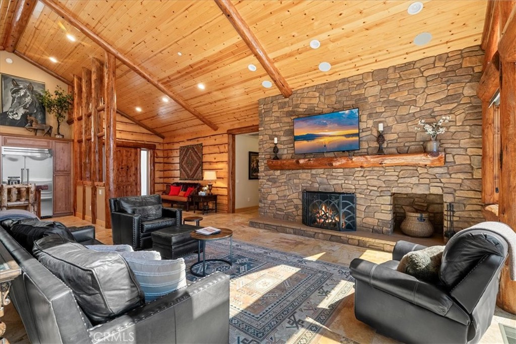 1020 Heritage Trl Property Photo 5