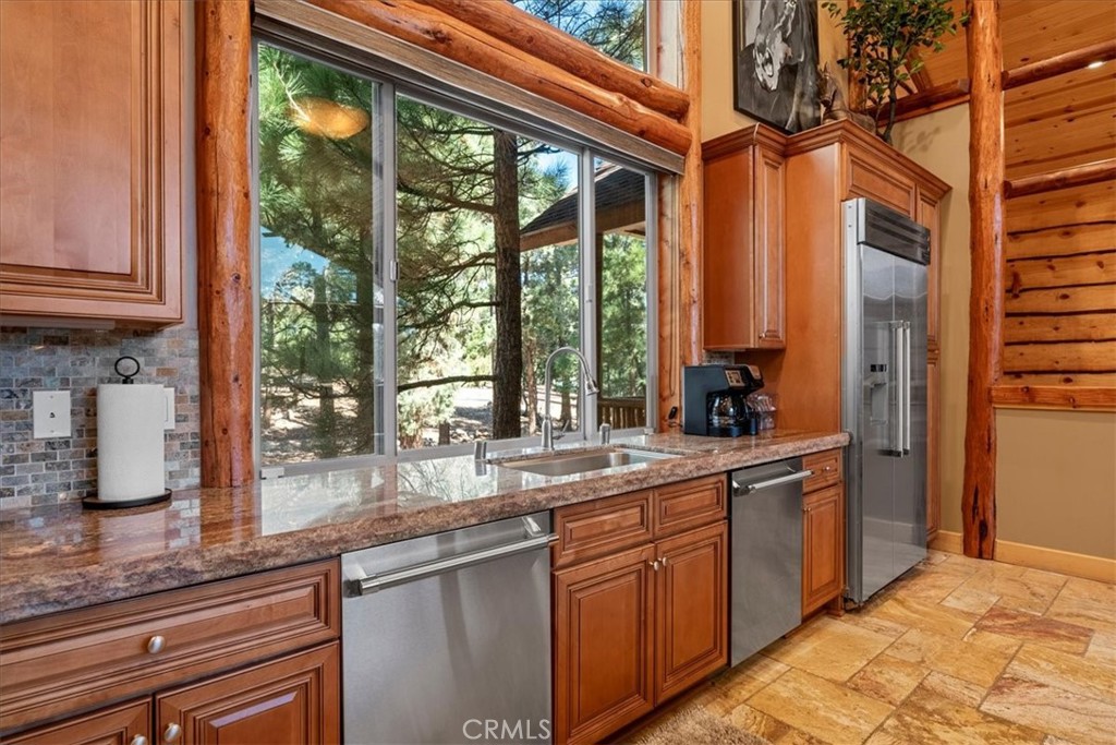 1020 Heritage Trl Property Photo 11