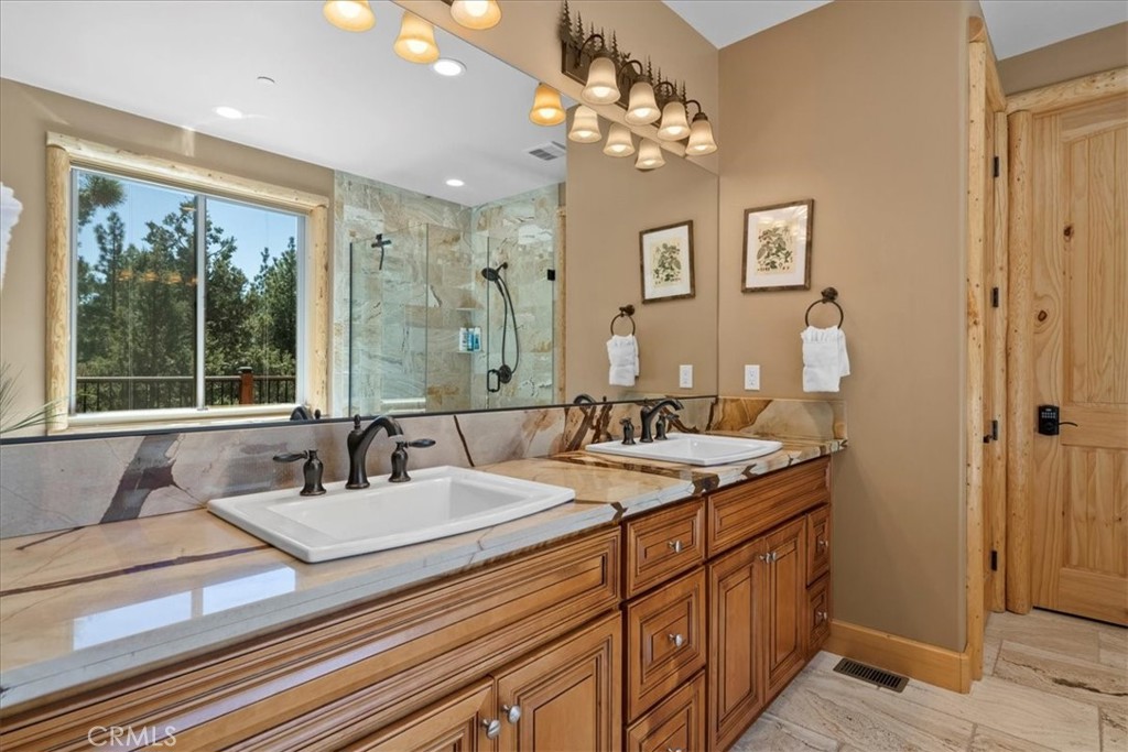 1020 Heritage Trl Property Photo 15