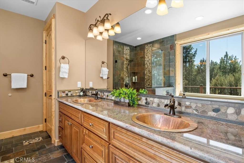 1020 Heritage Trl Property Photo 21