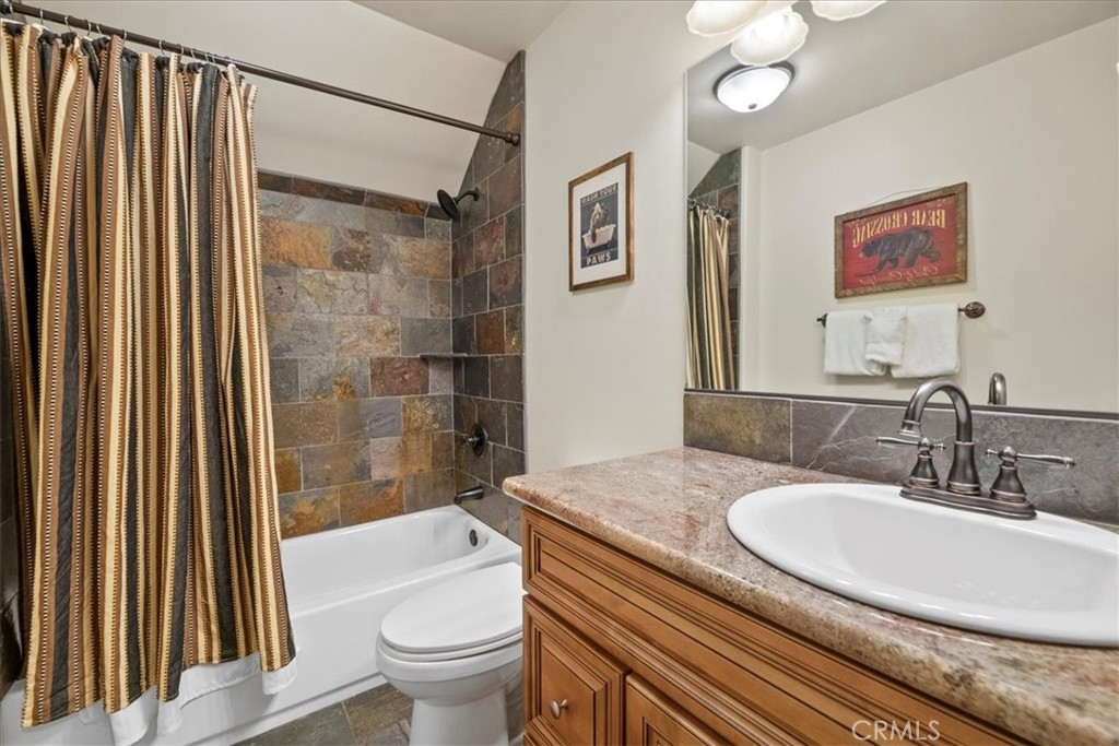 1020 Heritage Trl Property Photo 32