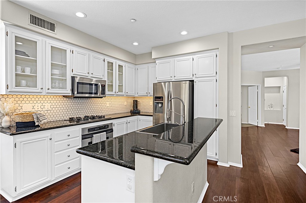 22 Amesbury Court Property Photo 6