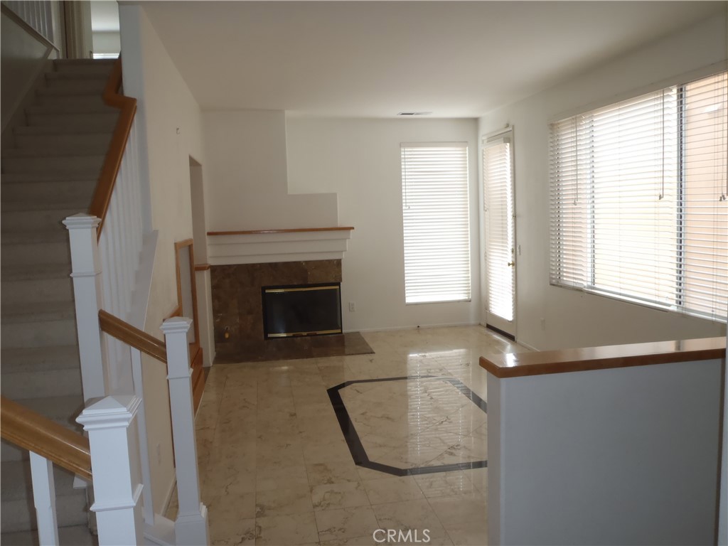 68 Avanzare Property Photo 2