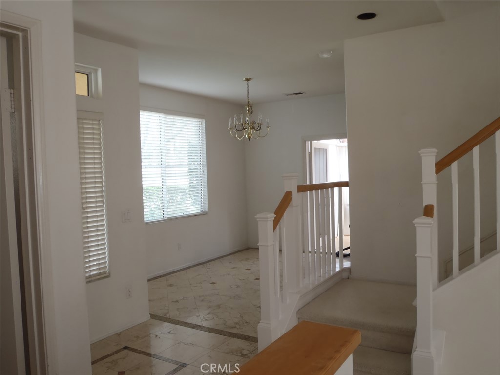 68 Avanzare Property Photo 3
