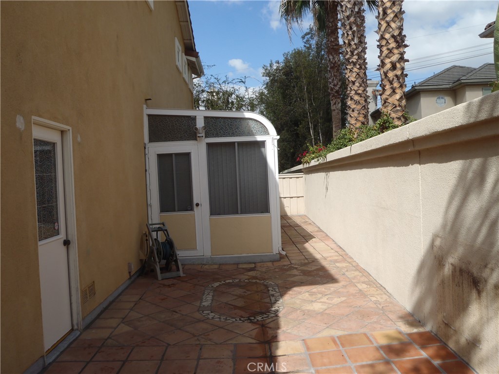 68 Avanzare Property Photo 16