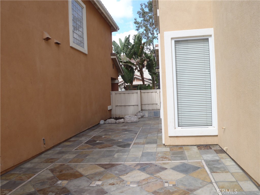 68 Avanzare Property Photo 18