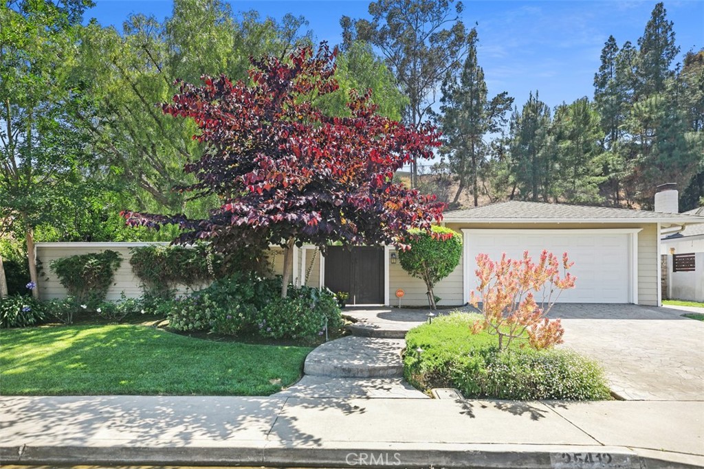 25412 Hugo Road Property Photo 1