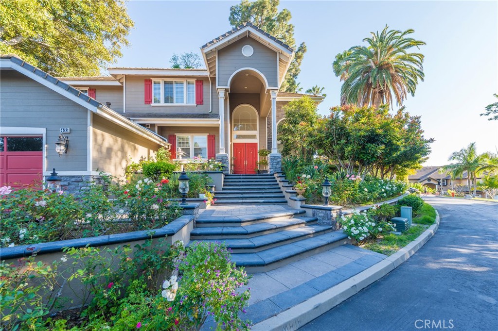 435 S Estate Drive Property Photo 2