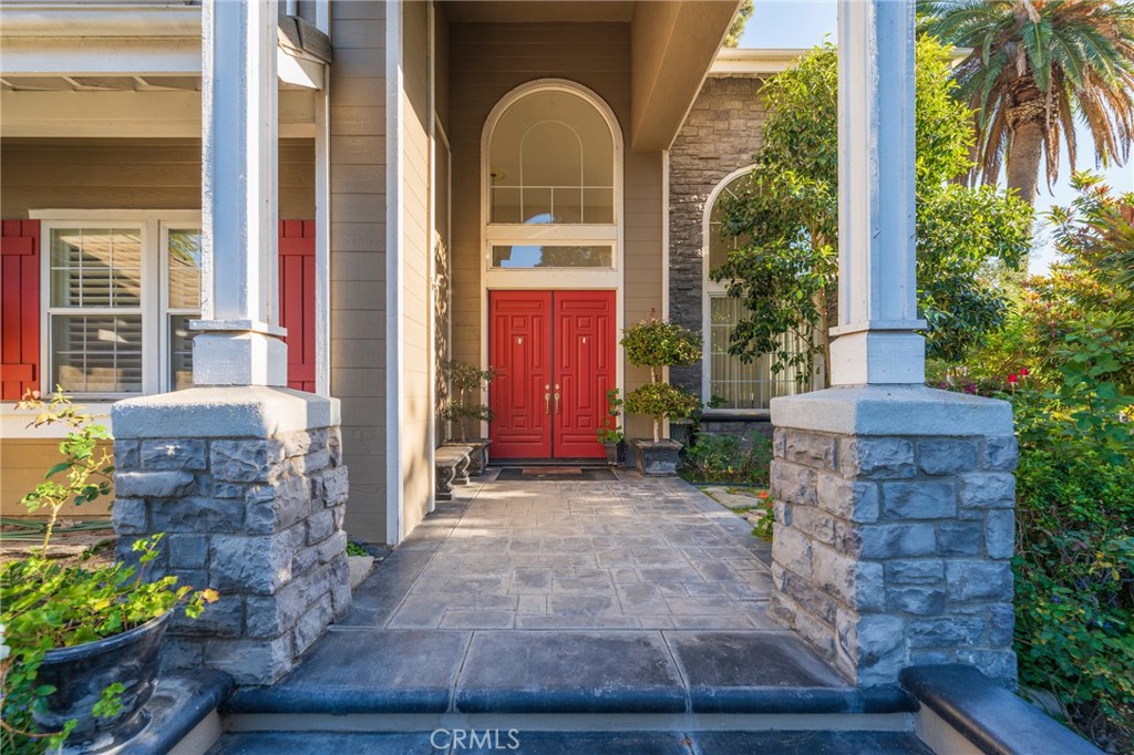 435 S Estate Drive Property Photo 4