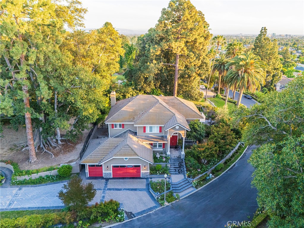 435 S Estate Drive Property Photo 9