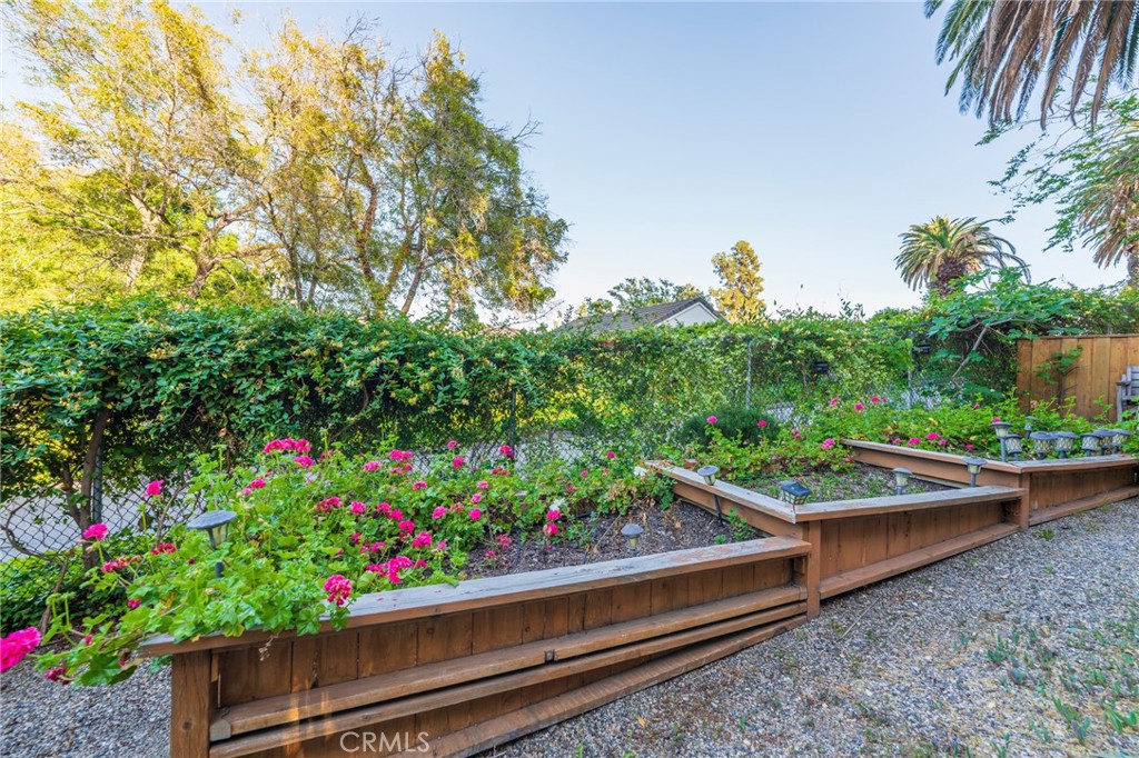 435 S Estate Drive Property Photo 12