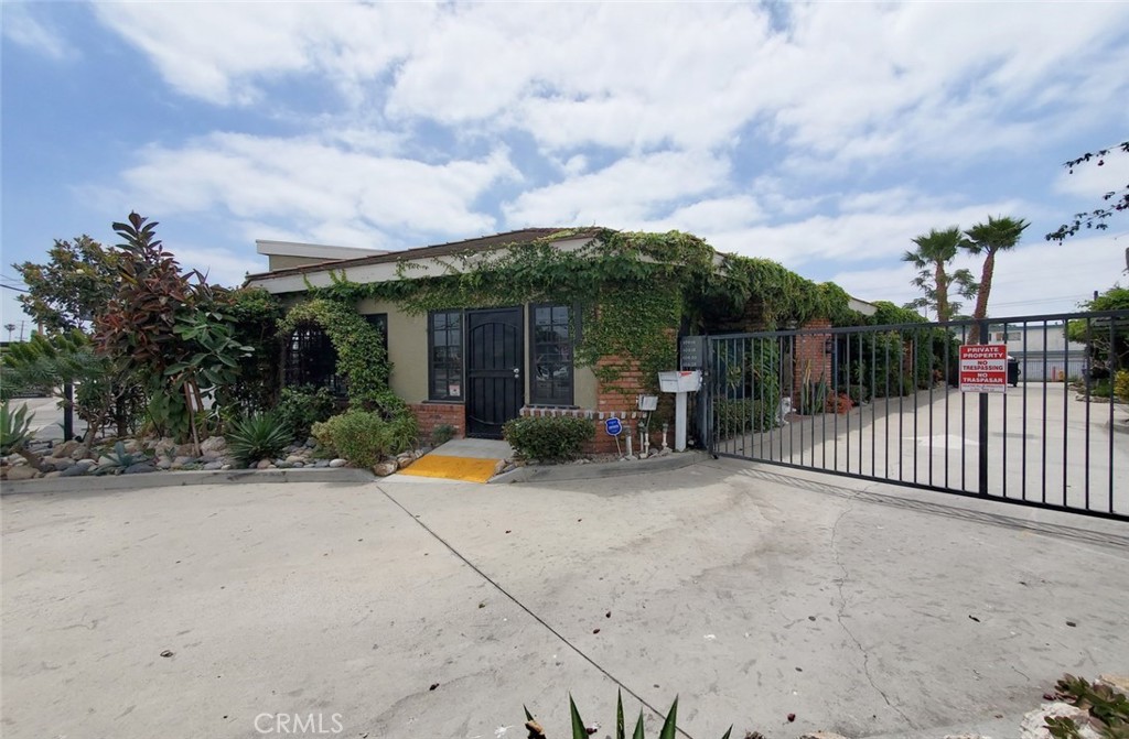 10622 Katella Avenue Property Photo
