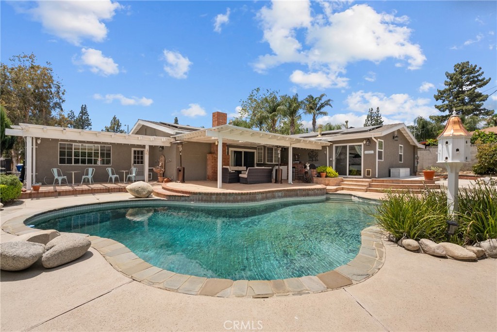 11144 Viking Avenue Property Photo 1