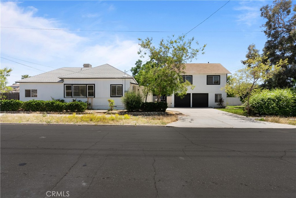 421 W Sun Avenue Property Photo 1