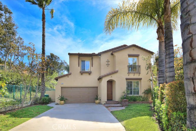 10 Acanthus Property Photo 1