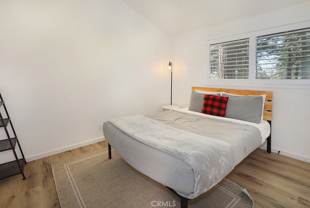 531 W Victoria Court Property Photo 18