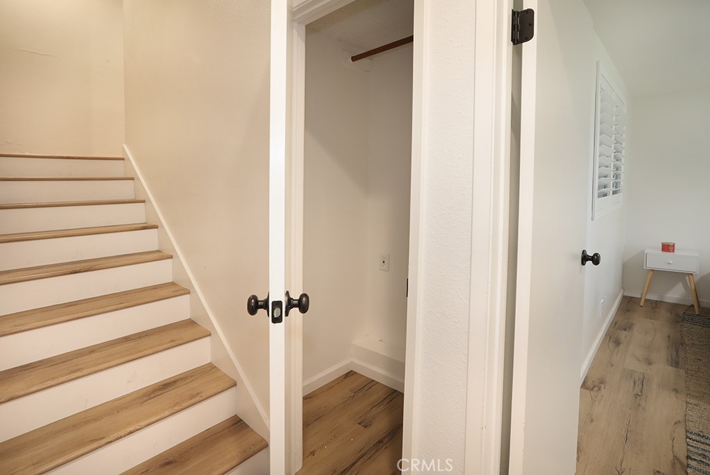 531 W Victoria Court Property Photo 28