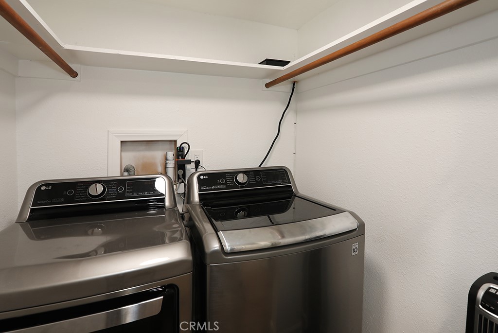 531 W Victoria Court Property Photo 29