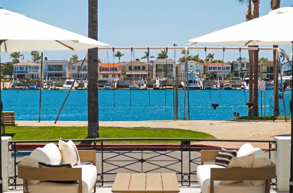 2401 Bayshore Drive Property Photo 9