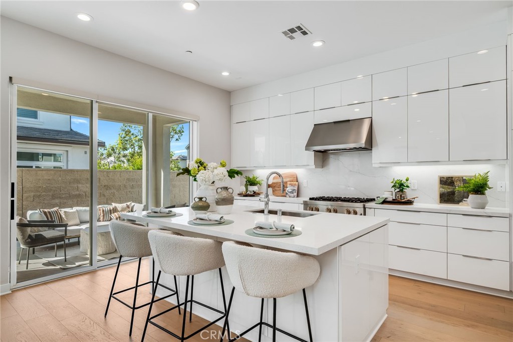 301 Brackens Property Photo 8