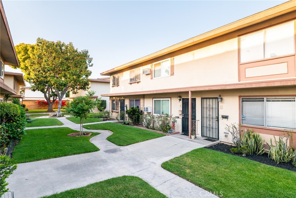 8804 Valley View Street C Property Photo 1