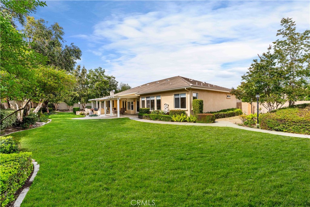 7064 Isle Court Property Photo 1