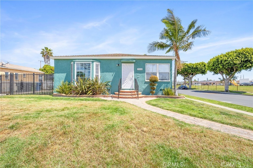 9232 S 7th Avenue Property Photo 1