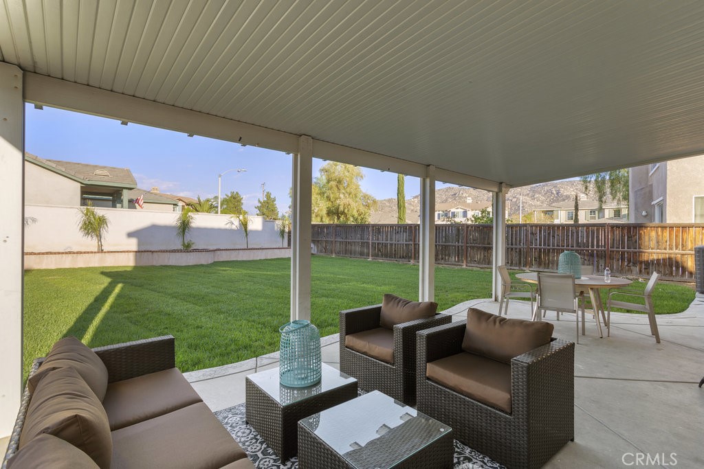 16018 Pelican Lane Property Photo 6