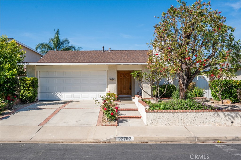 22792 La Quinta Drive Property Photo 1