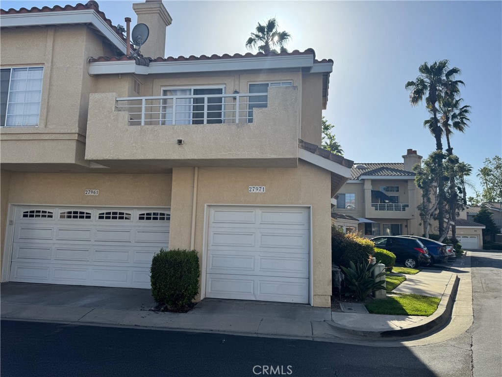27971 Via Moreno Property Photo 1