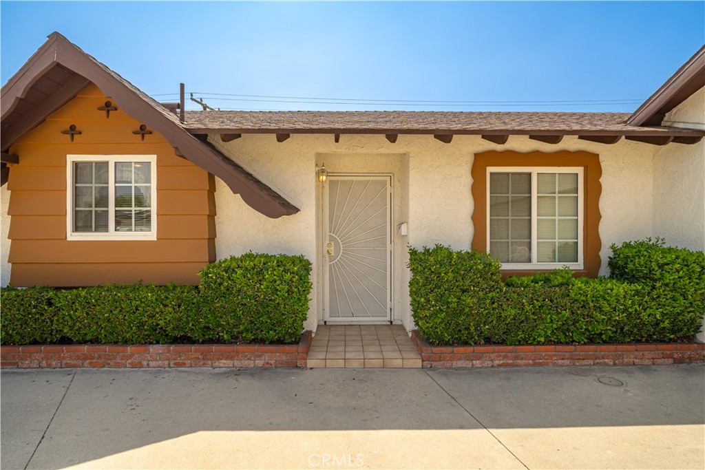 5422 Golondrina Drive Property Photo