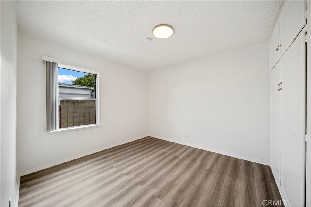 823 W 25th Street Property Photo 13