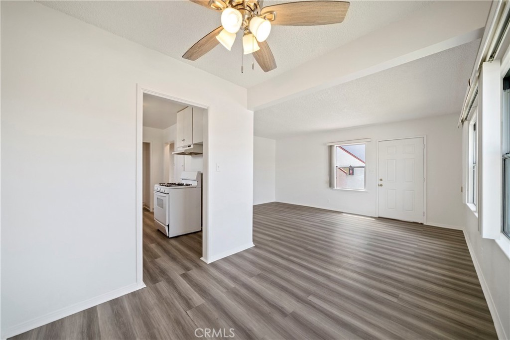 823 W 25th Street Property Photo 16