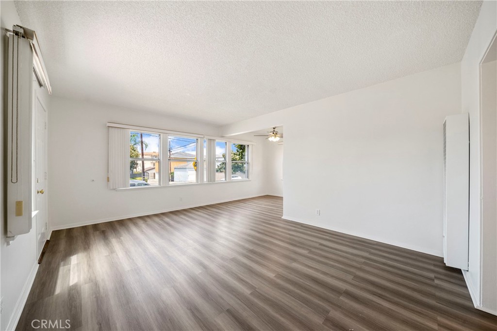 823 W 25th Street Property Photo 17
