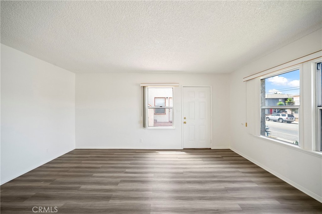 823 W 25th Street Property Photo 19