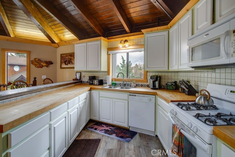 676 Butte Avenue Property Photo 7