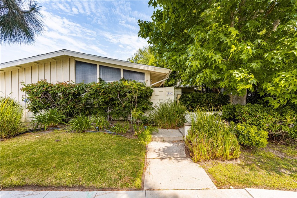 390 Peralta Avenue