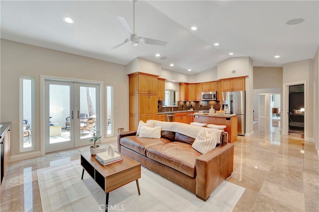 1806 Lake Street Property Photo 1